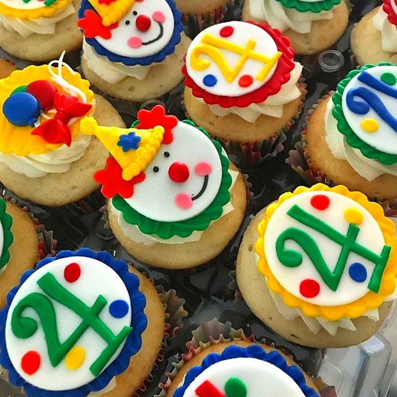 Tappits Funky Letters A-Z & Numbers 0-9 - Picture 4 of 16